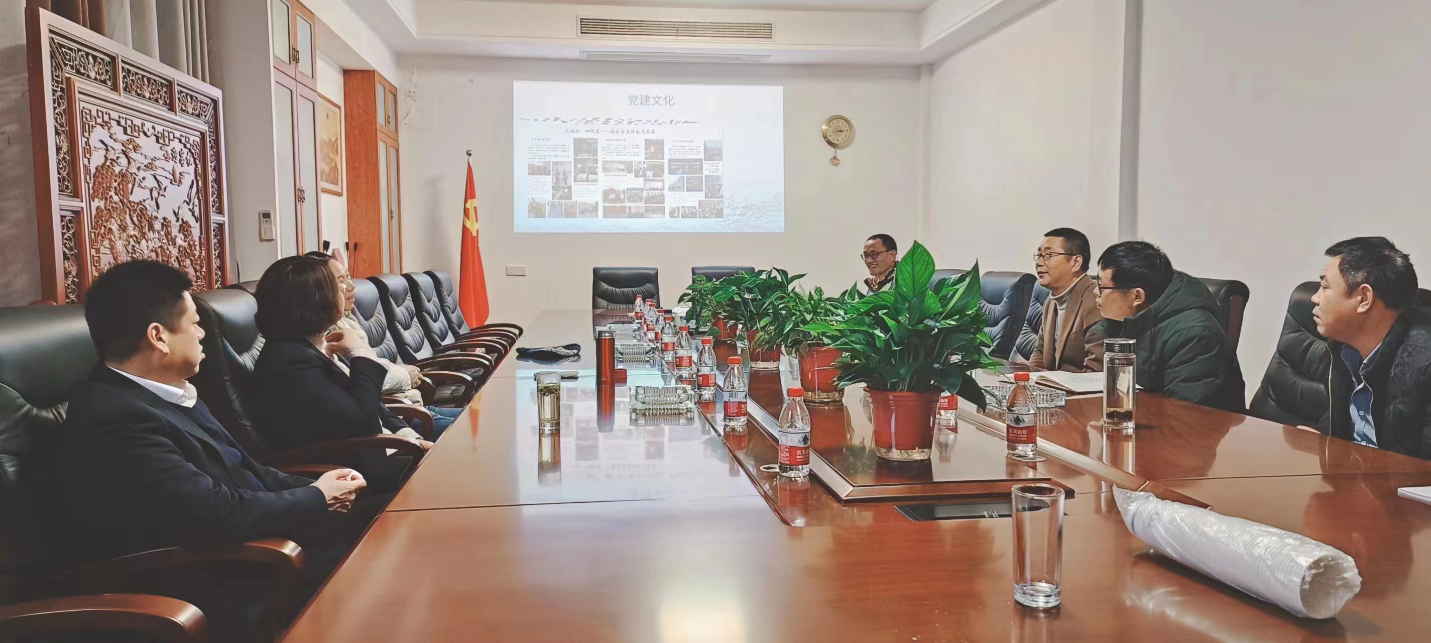 省鋼協(xié)、中建材領(lǐng)導(dǎo)蒞臨宏泰鋼構(gòu)